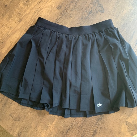 Alo Black Varsity Skirt - Picture 1 of 2